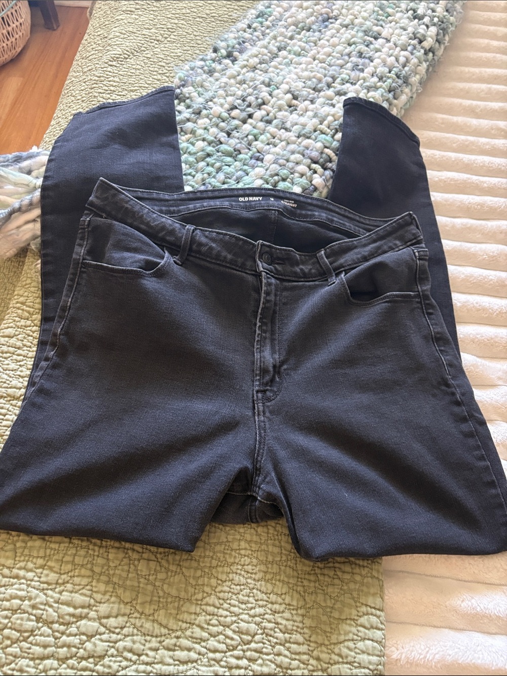 Old Navy Women’s Black Stretch Jeggings